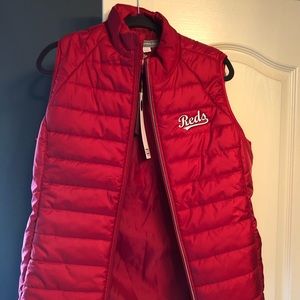 Cincinnati Reds puffer vest- NEW!